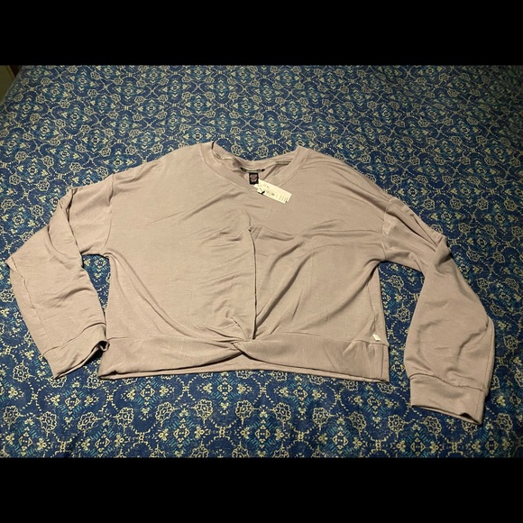 VS Modal Twist Front Crew & High Waisted Gym Pant Set - Picture 5 of 8